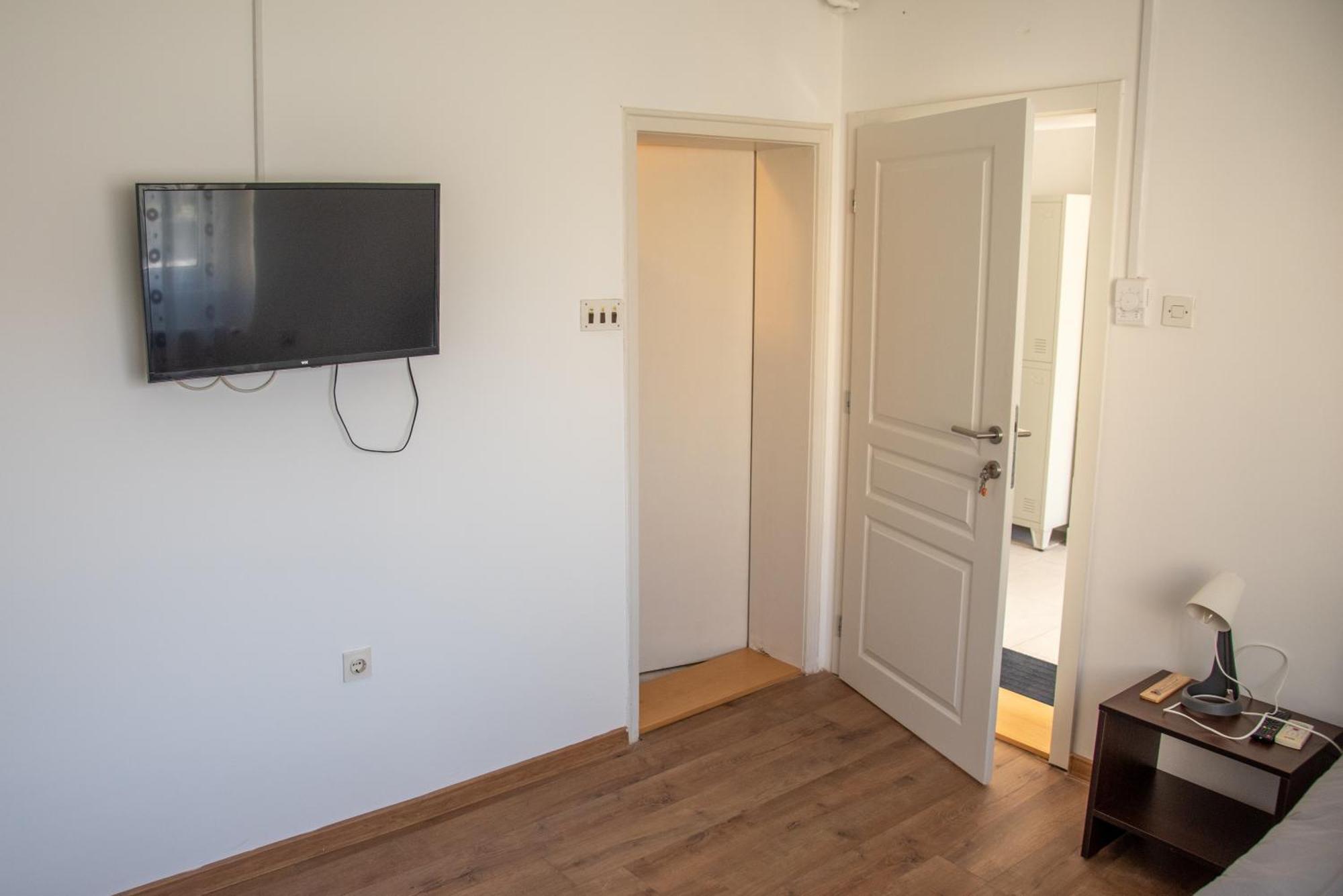 Apartments Kuca Aleksic II Nis Bagian luar foto
