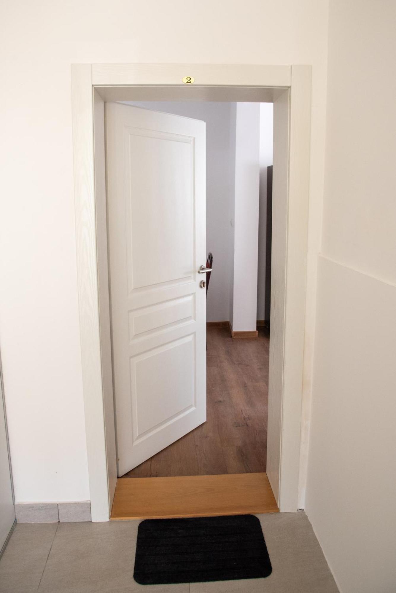 Apartments Kuca Aleksic II Nis Bagian luar foto
