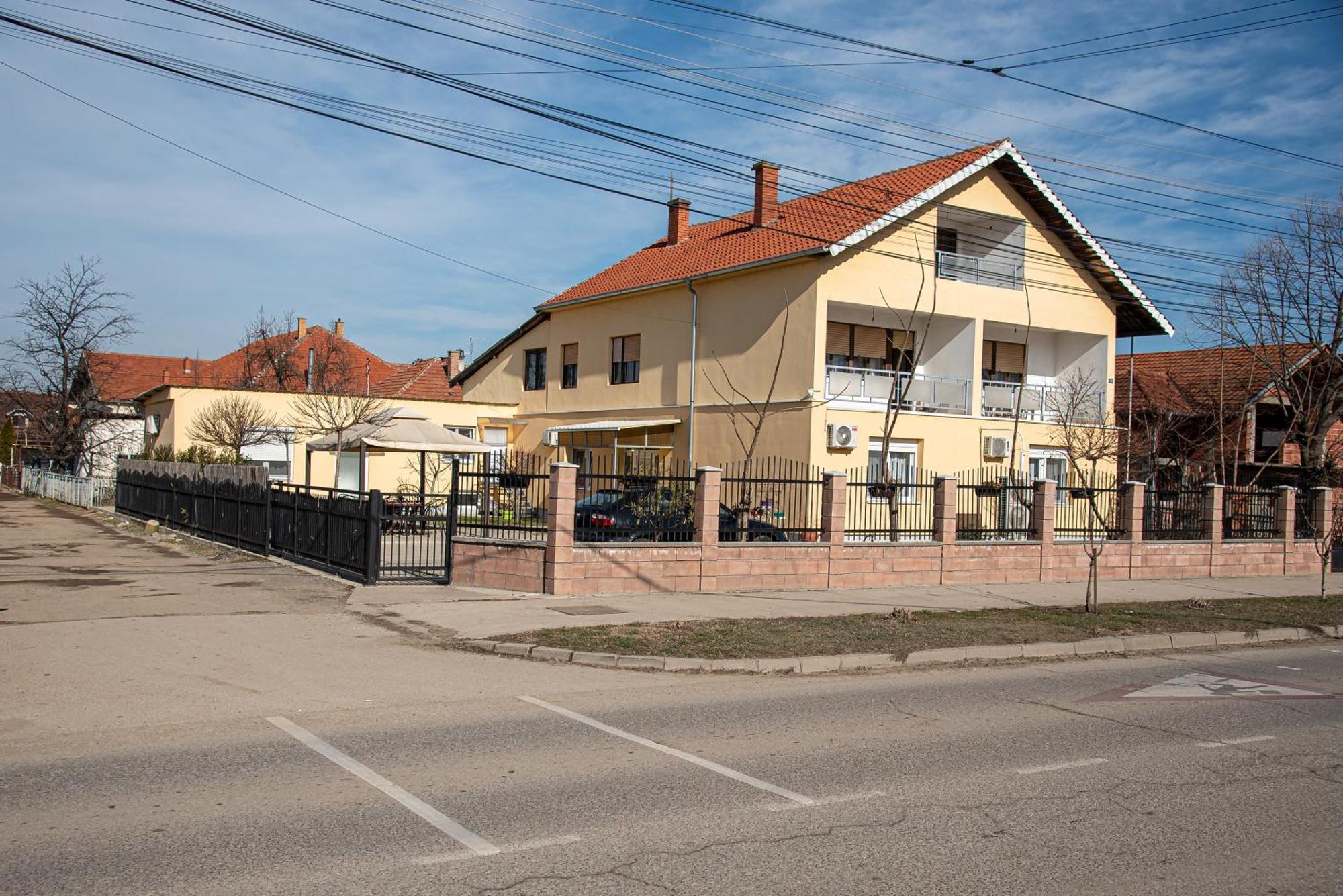 Apartments Kuca Aleksic II Nis Bagian luar foto
