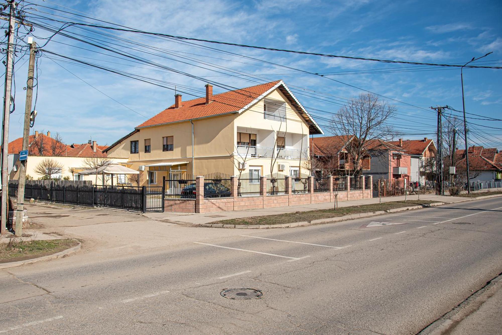 Apartments Kuca Aleksic II Nis Bagian luar foto