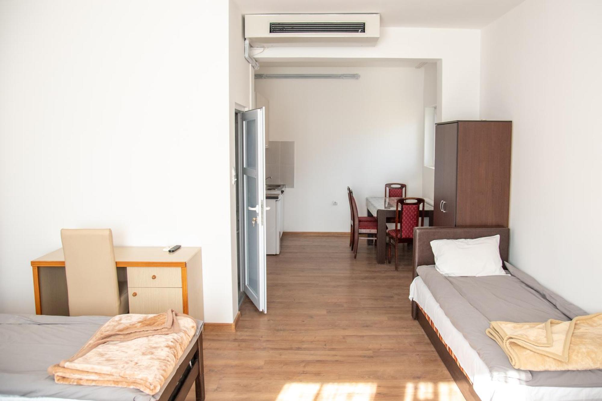 Apartments Kuca Aleksic II Nis Bagian luar foto