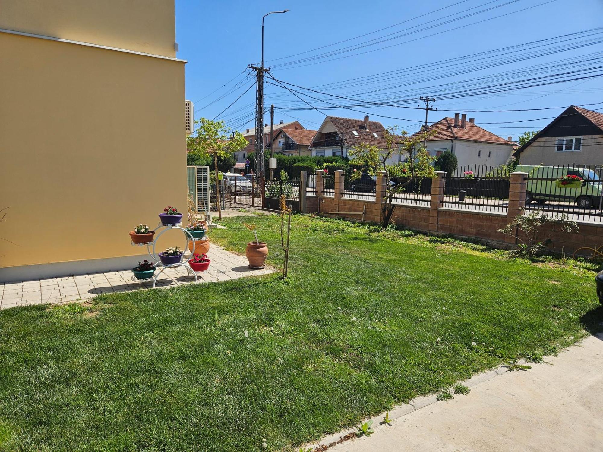 Apartments Kuca Aleksic II Nis Bagian luar foto
