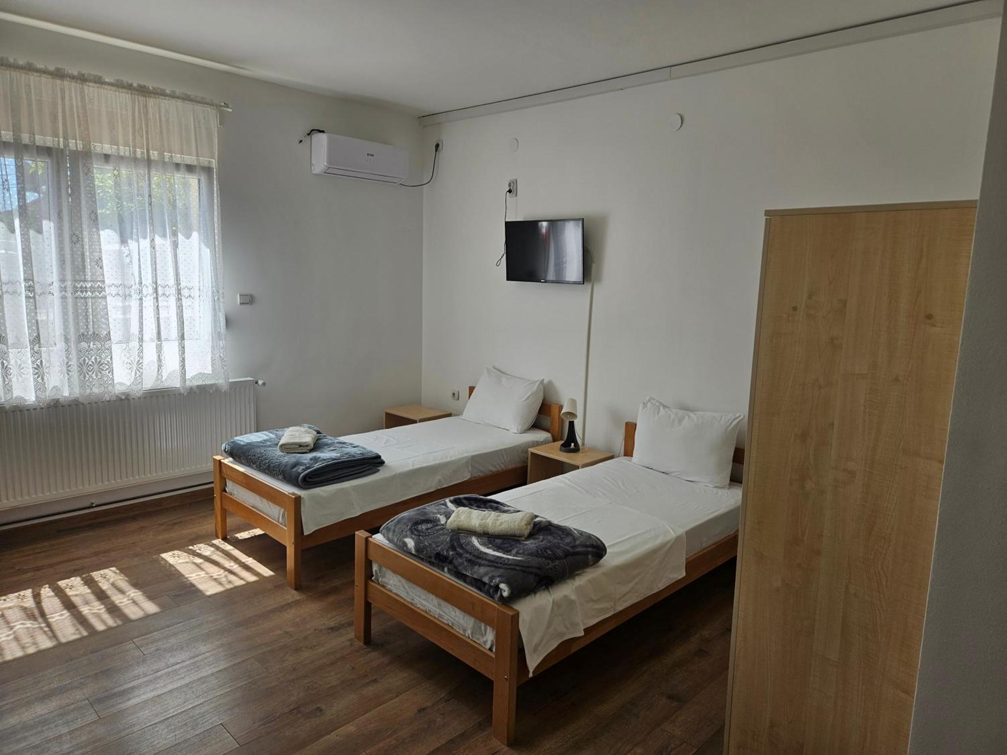 Apartments Kuca Aleksic II Nis Bagian luar foto