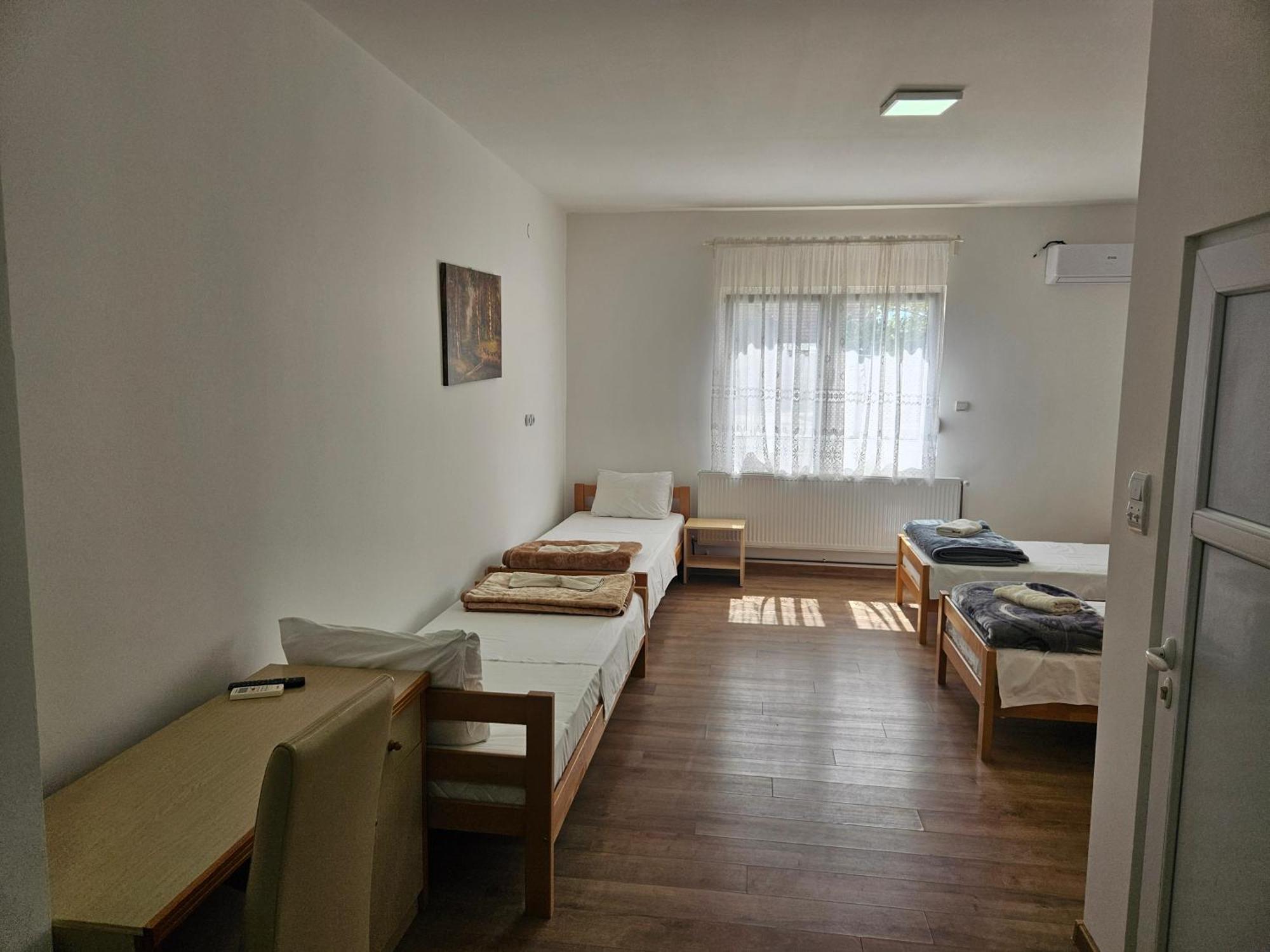 Apartments Kuca Aleksic II Nis Bagian luar foto