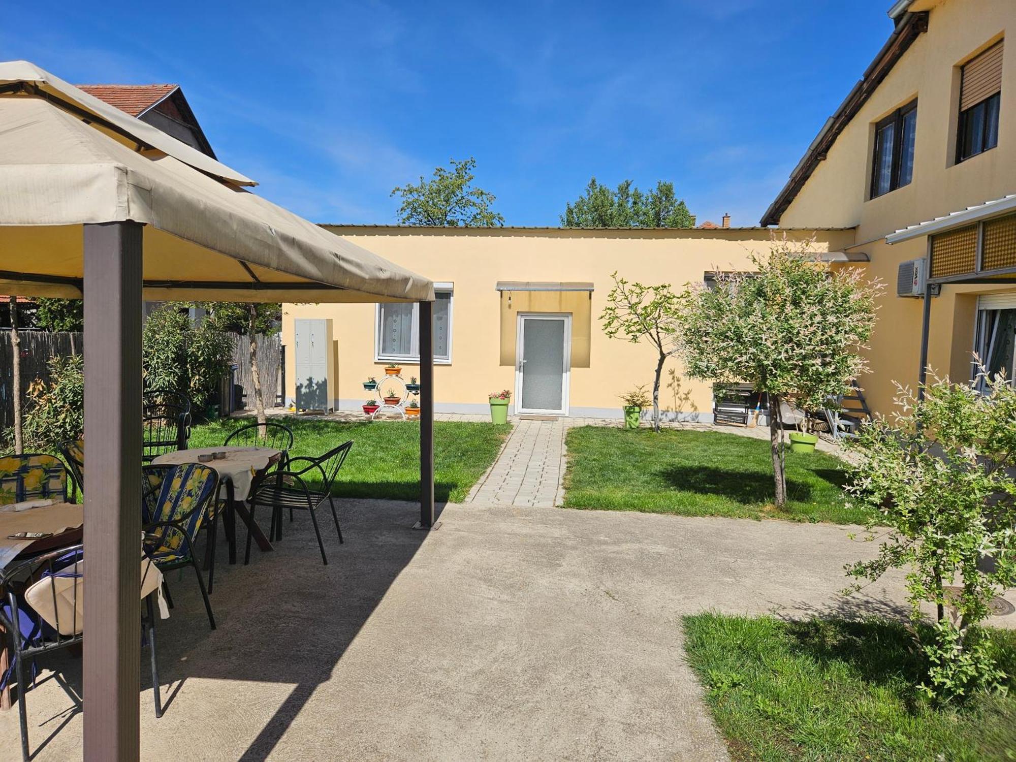Apartments Kuca Aleksic II Nis Bagian luar foto