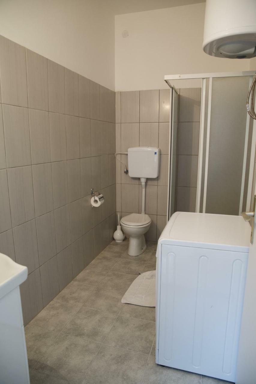 Apartments Kuca Aleksic II Nis Bagian luar foto