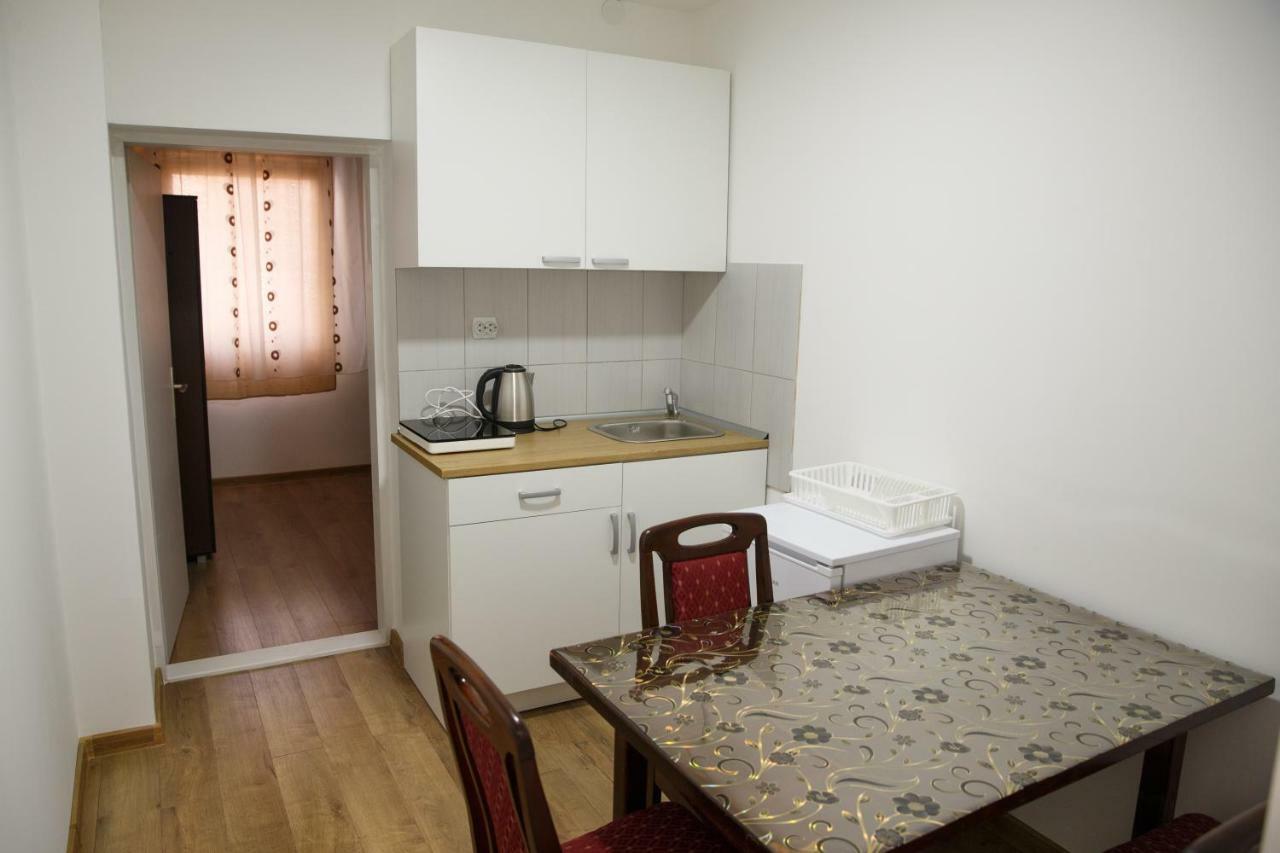 Apartments Kuca Aleksic II Nis Bagian luar foto