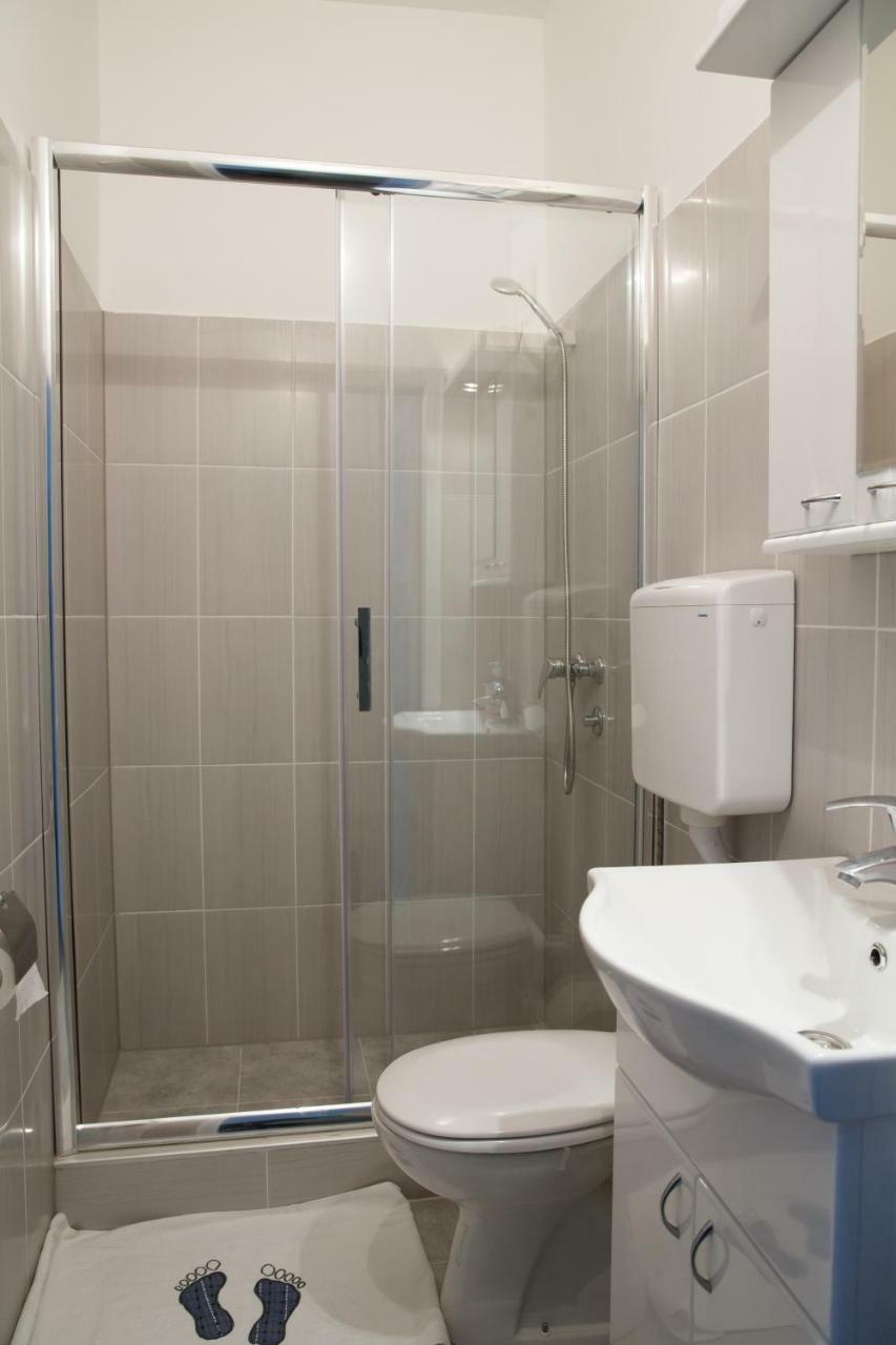 Apartments Kuca Aleksic II Nis Bagian luar foto